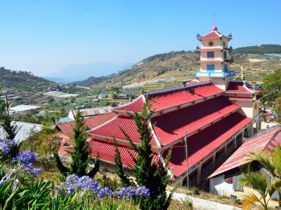 The-monastery-near-Da-Lat-city-